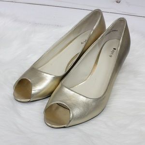 Gold Apt. 9 Wedges